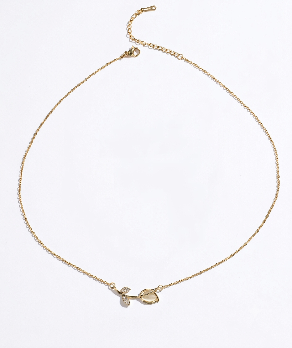 Pearl tulip necklace