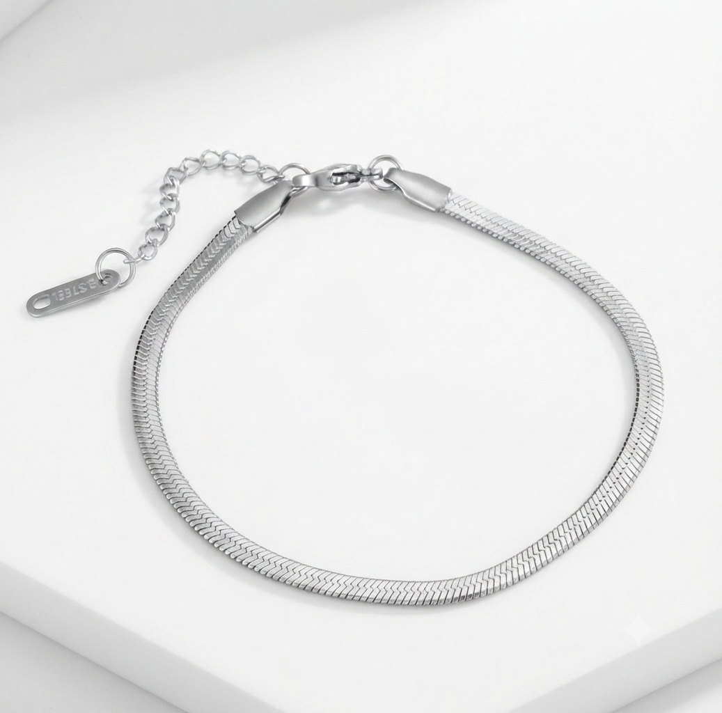 basics sleek bracelet