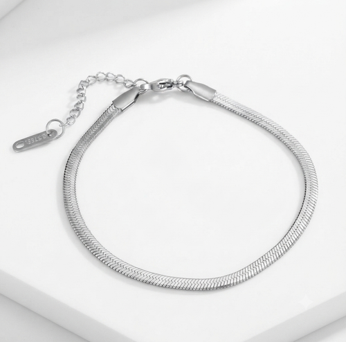 basics sleek bracelet